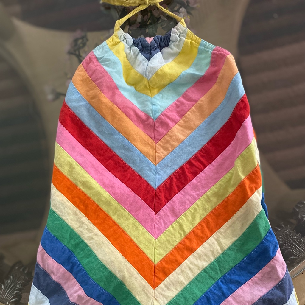 Gap. Rainbow.